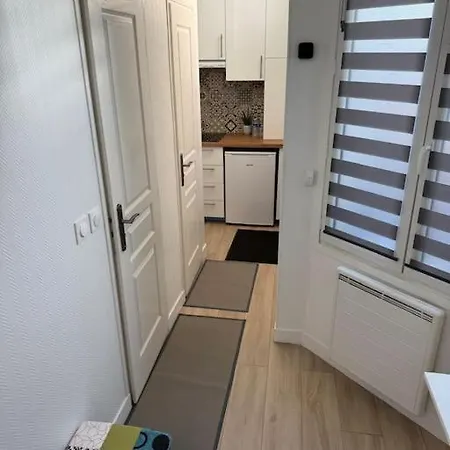 Le studio Arago - aux portes de Paris * Saint-Ouen (Seine-Saint-Denis)